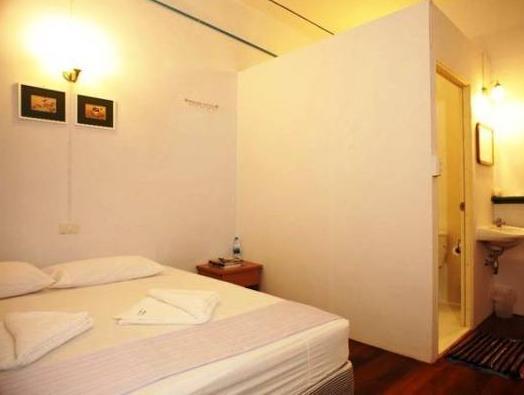 Rumah tetamu Old Town 2*